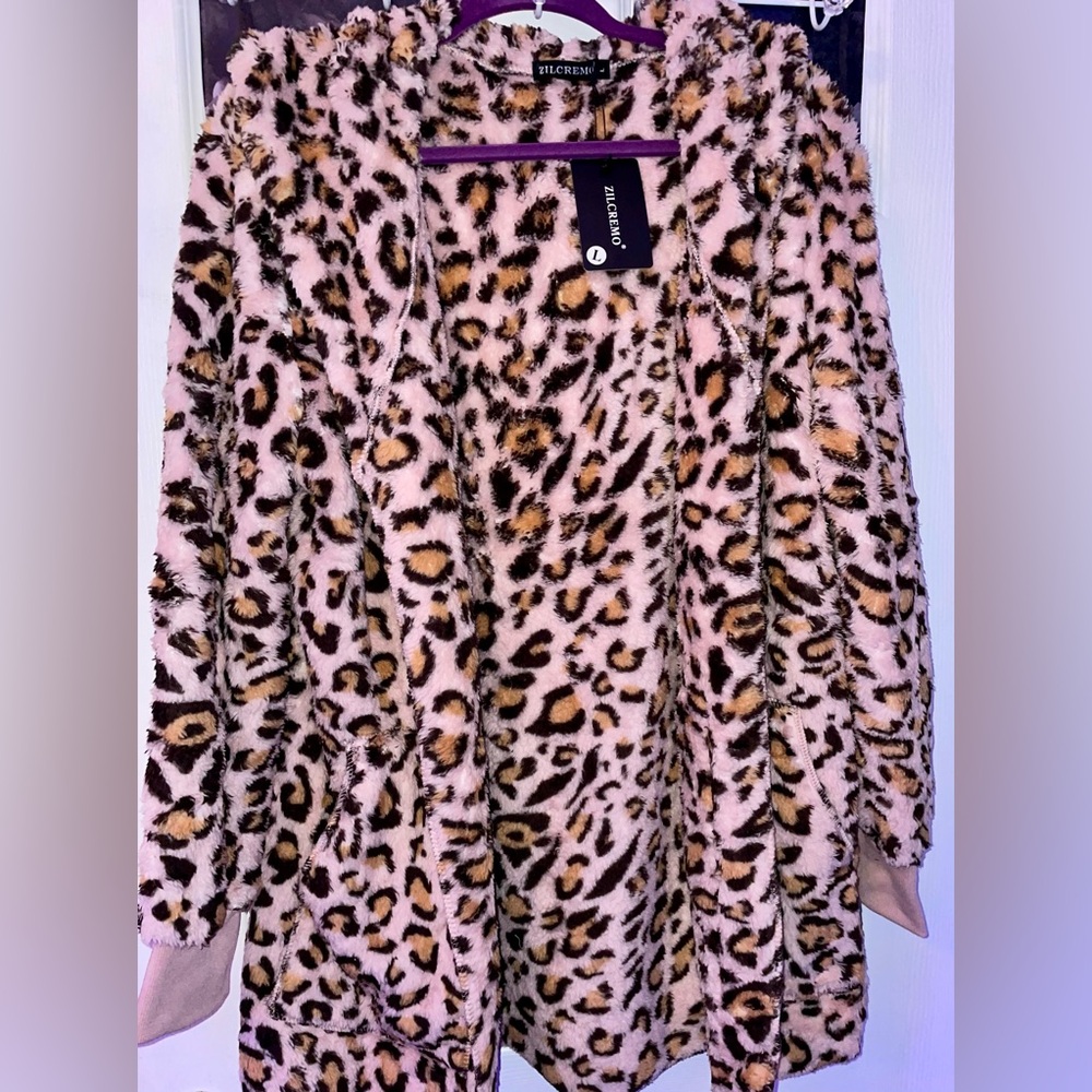 Leopard Print Faux Fur hooded lightweight jacket